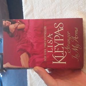 Stranger In My Arms, a paperback book written in 1998 by Lisa Kleypas
